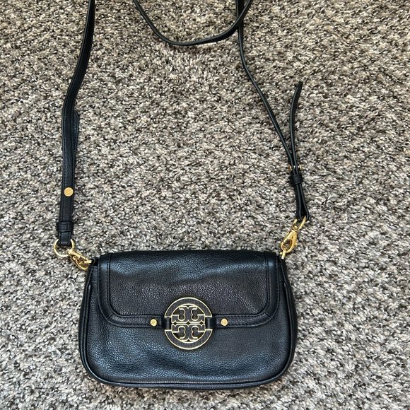 Tory Burch Handbags - Tory Burch Crossbody